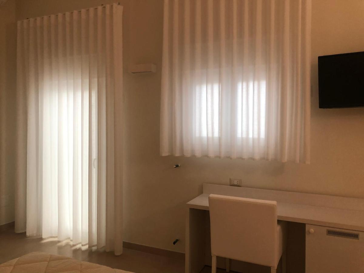 Paleat-Manduria Bed & Breakfast ภายนอก รูปภาพ