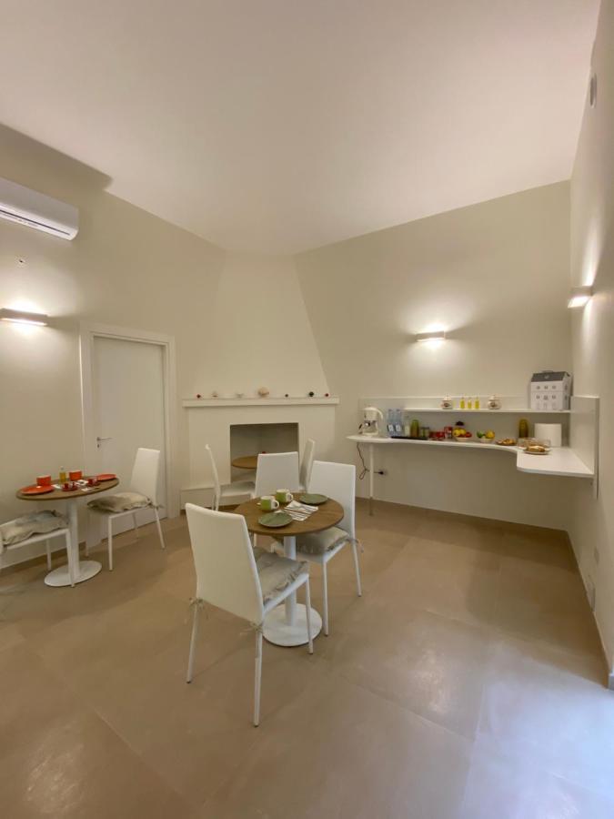 Paleat-Manduria Bed & Breakfast ภายนอก รูปภาพ